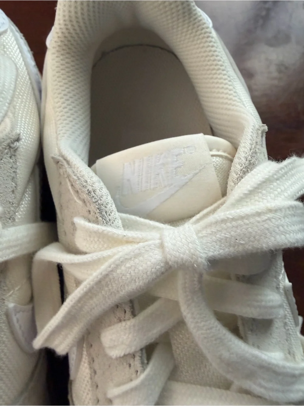 NIKE Field General White Low-Top Sneaker Gum Sole Youth Size 5.5 IF0465-102